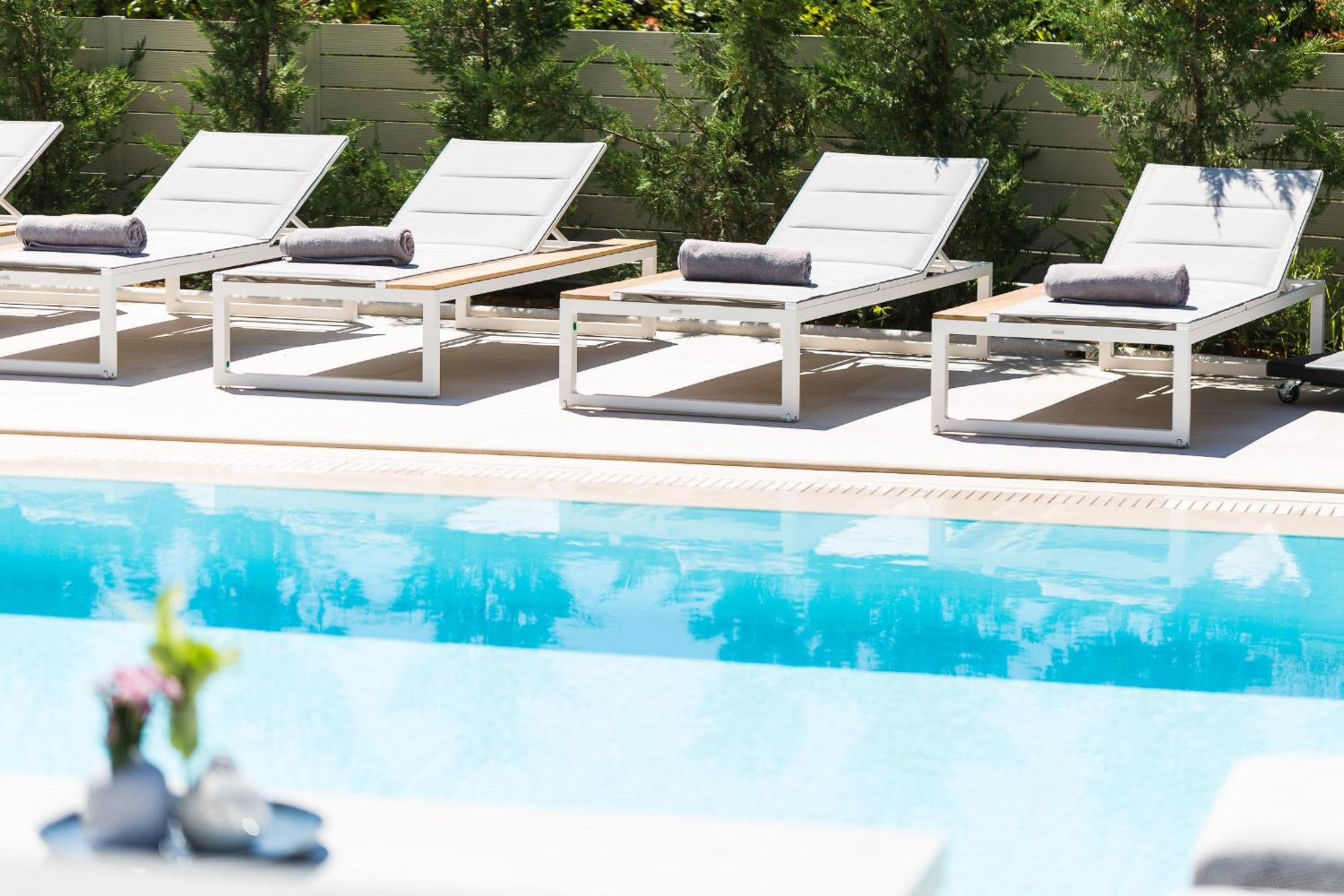 Vasilios Villa, With Pool, Gym & Close To Beach, By Thinkvilla Loutra エクステリア 写真